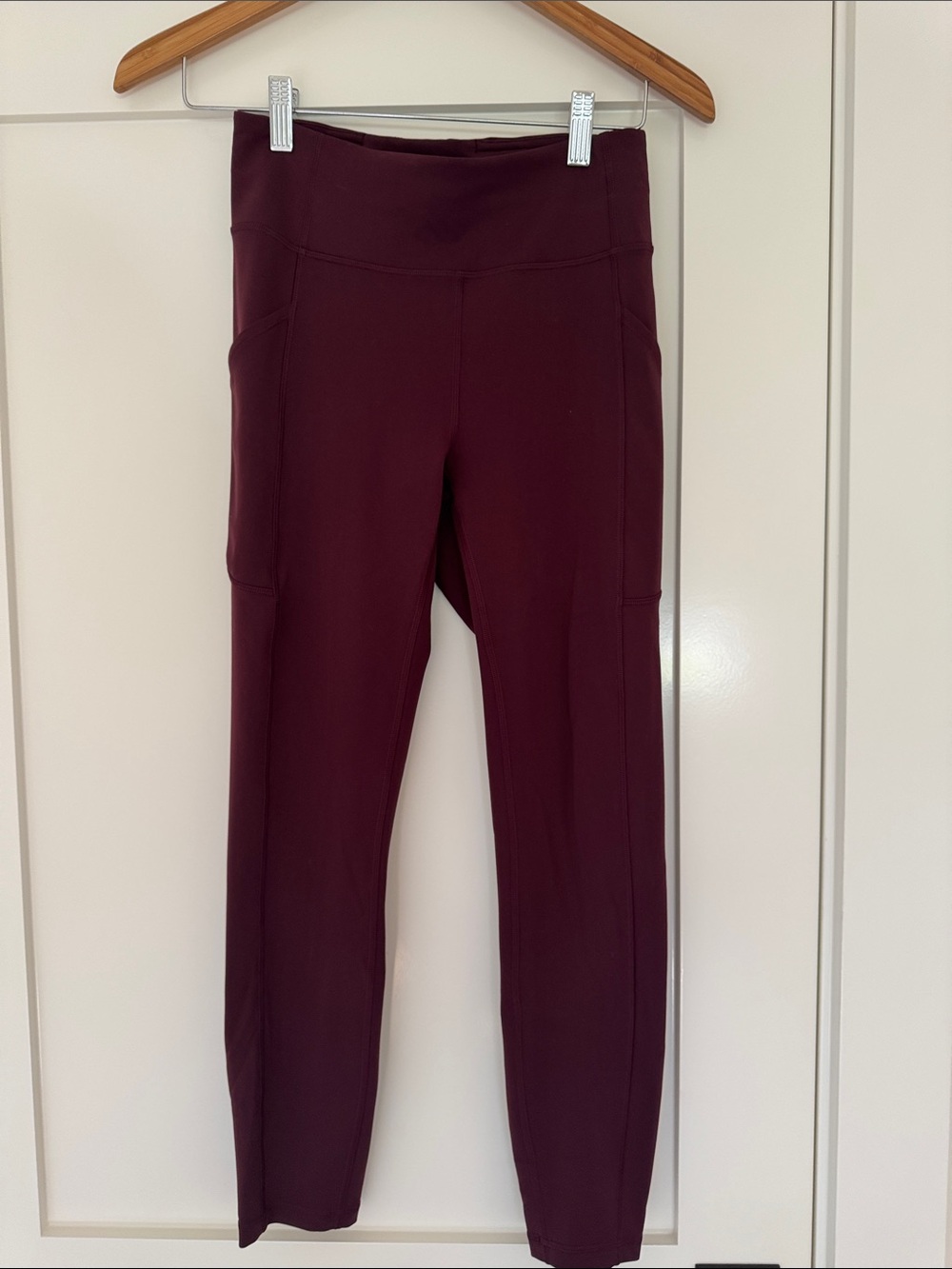Lululemon High-Waist Wine Leggings with Side Pockets